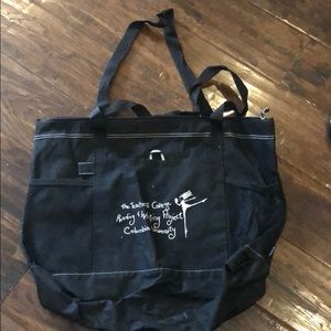 Zipped Travel bag with two mesh side pockets